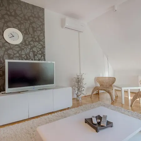 Апартаменты Stunning In Bohinjska Bistrica With 2 Bedrooms And Wifi